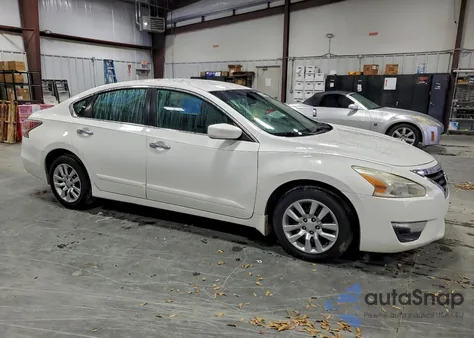 2015 Nissan Altima 2.5 z USA, uszkodzony, nr VIN 1N4AL3AP9FC290051
